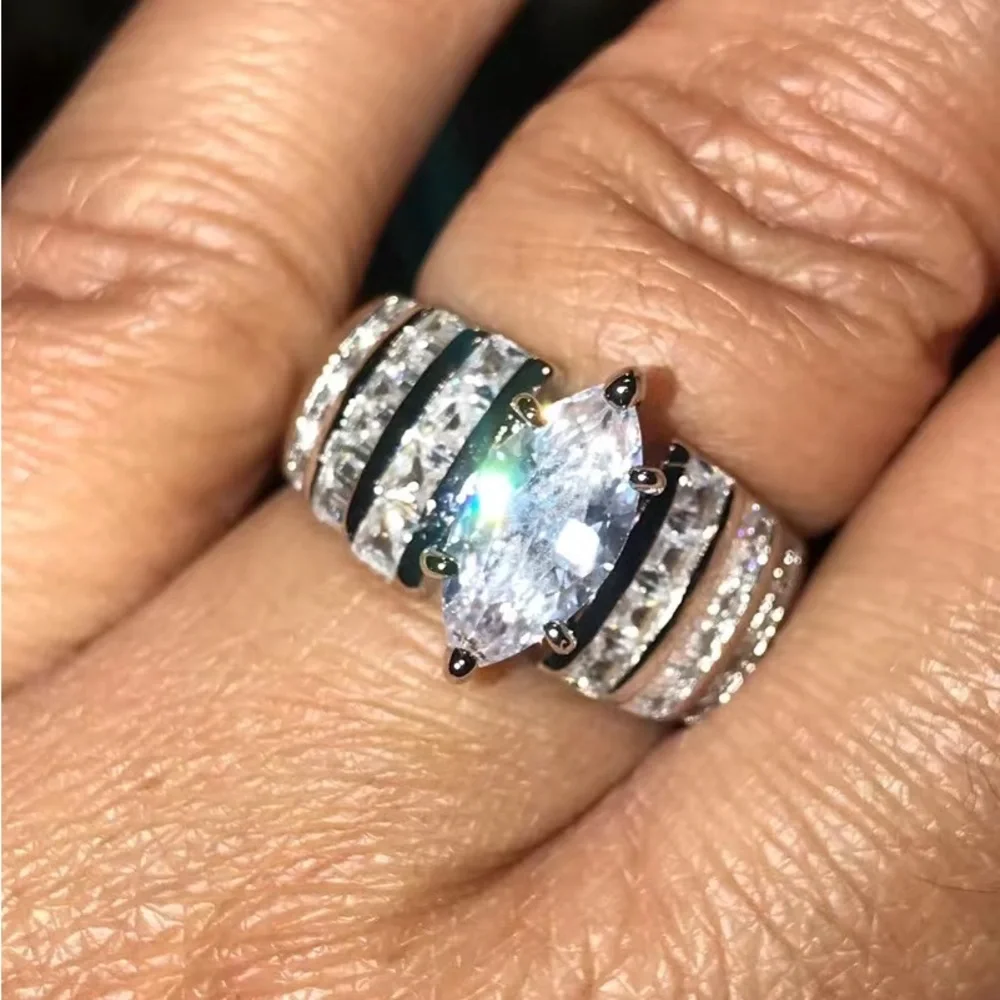 New 925 Silver Sparkly Band Women Engagement Party Ring - Picture 8 of 8